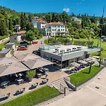 Du Parc Hotel 4*