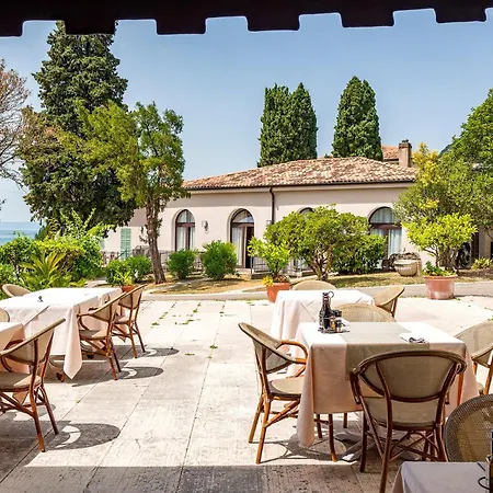Hotel Du Parc 4*