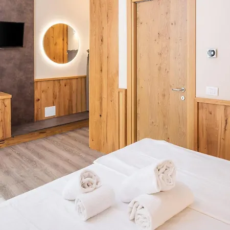 Du Parc Hotel 4*