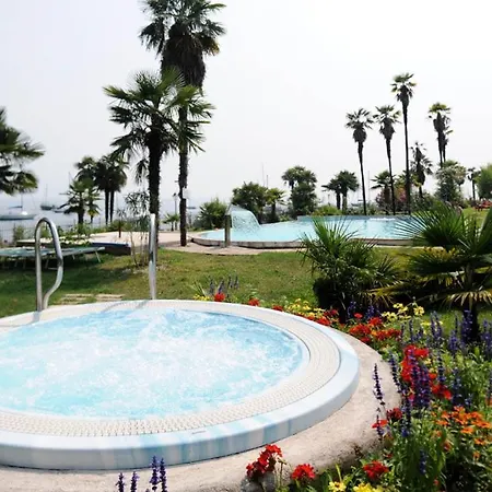 Du Parc Hotel 4*