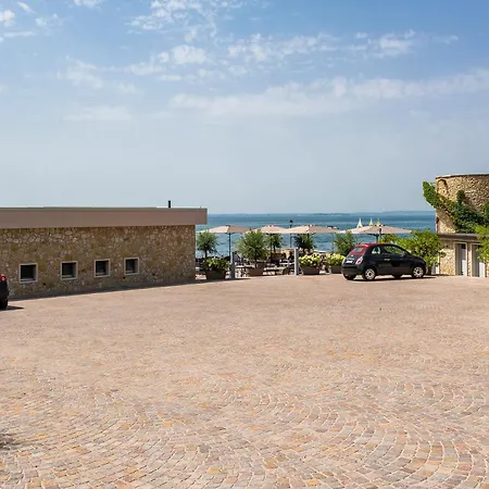 Du Parc 4*