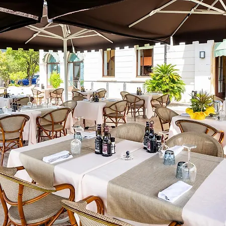 Hotel Du Parc 4*