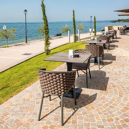 Hotel Du Parc 4*