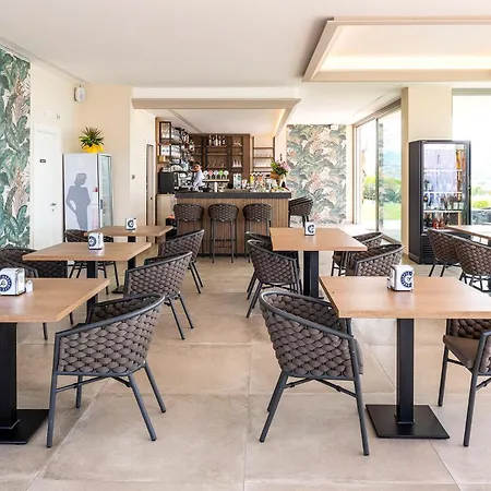 Du Parc Hotel 4*