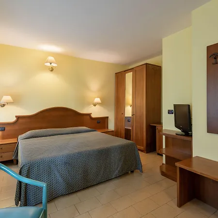 Du Parc 4* גארדה