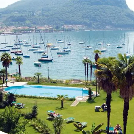 Du Parc 4*