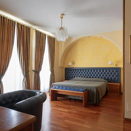 Hotel Du Parc 4*