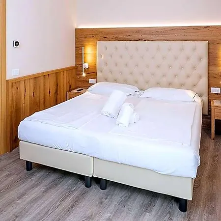 Du Parc 4*